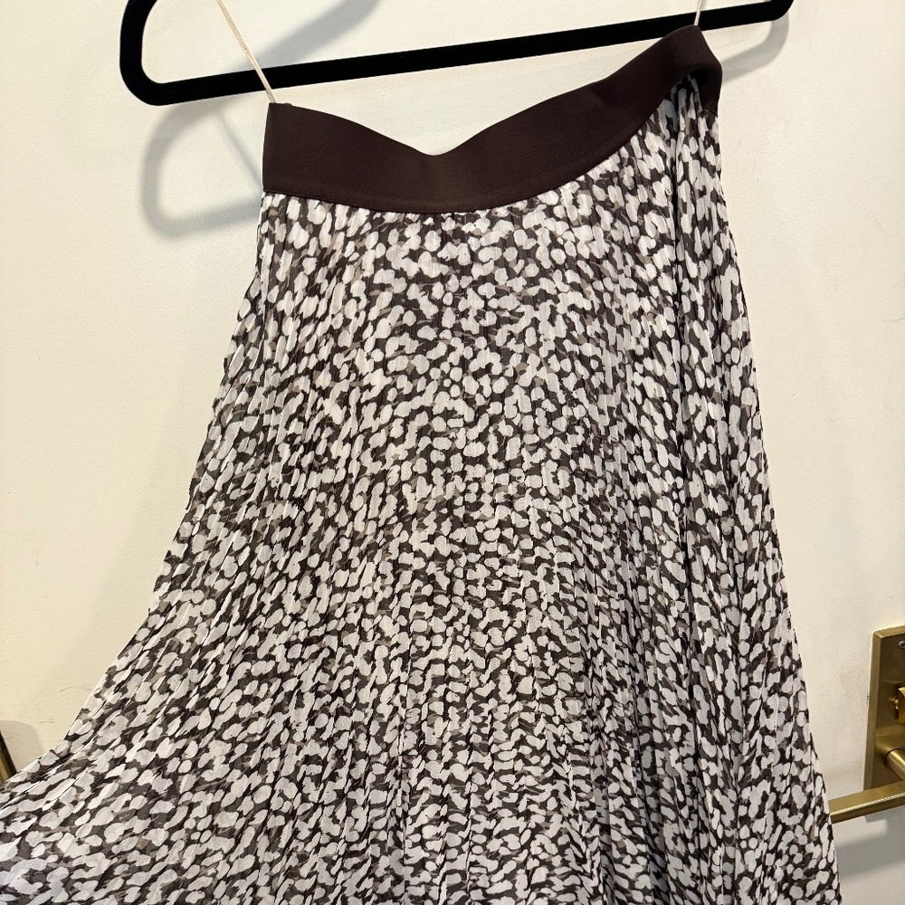 Aritzia - Wilfred | Twirl Midi Skirt